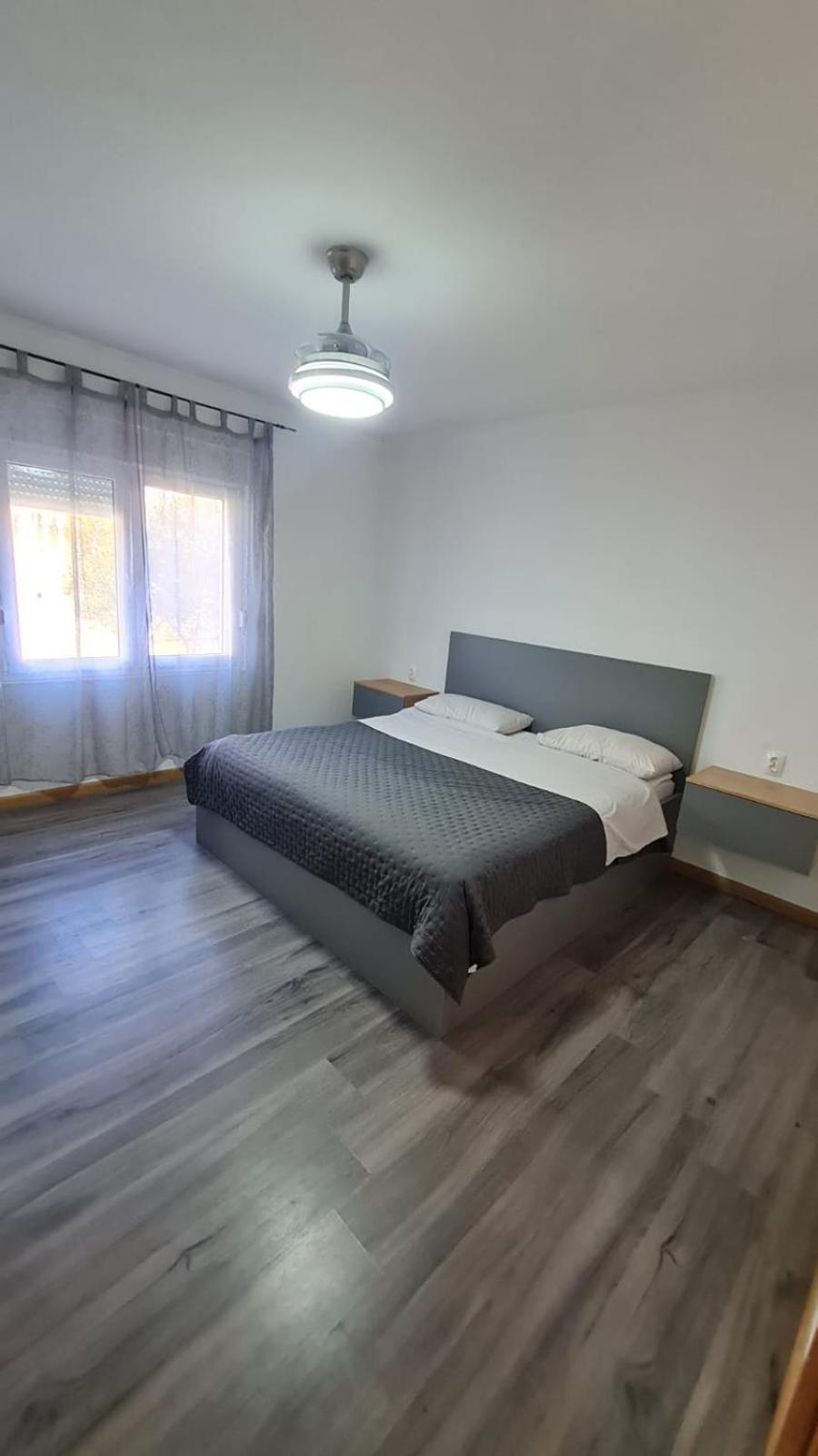 Apartmani Sandra Kaštela Zewnętrze zdjęcie